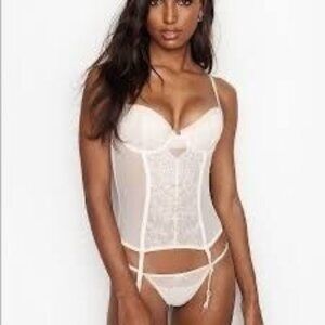 Victoria’s Secret Dreamlover Floral Lace Embroidered Corset Sheer Mesh 34DDD